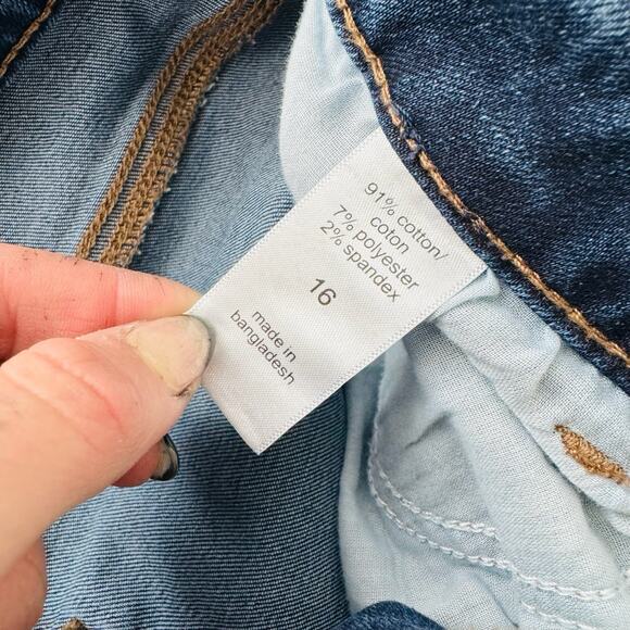 M Jeans By Maurices Mid Rise Blue Denim Capris Women’s Size 16 - Picture 7 of 8